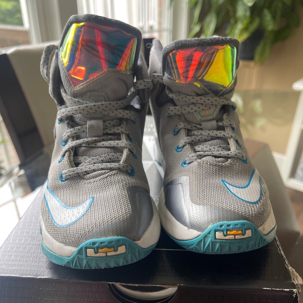 LeBron XIII Nike sneakers size 11C